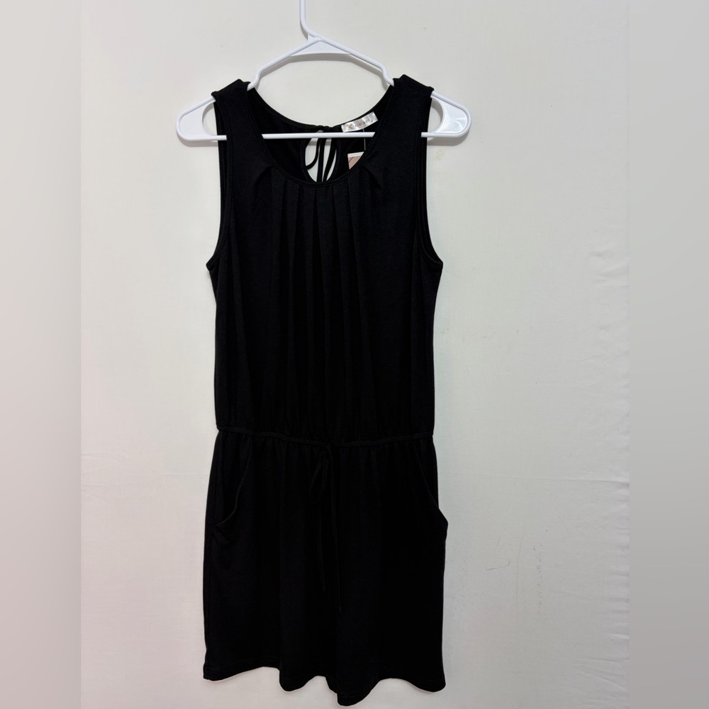 Kirundo women’s Size M Romper Black Sleeveless with Pockets Tie Back NWT(E30)&✨